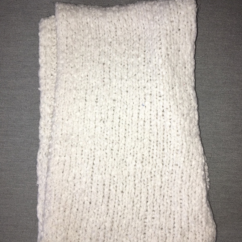 White Knitted Scarf